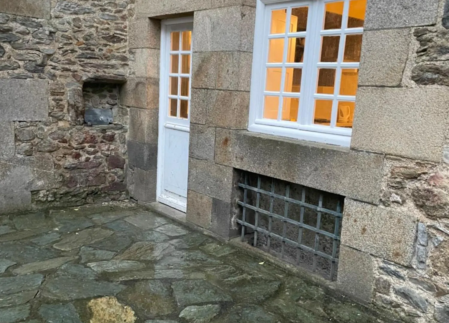 Appart Coquet Intra-Muros Facade Historique Rez De Chaussee Terrasse 圣马洛